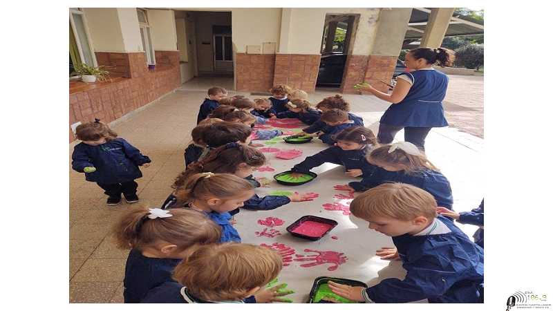 Colegio San Jose Los nenes de las salas de 3 años, ¡nos convertimos en artistas! 10 fotos